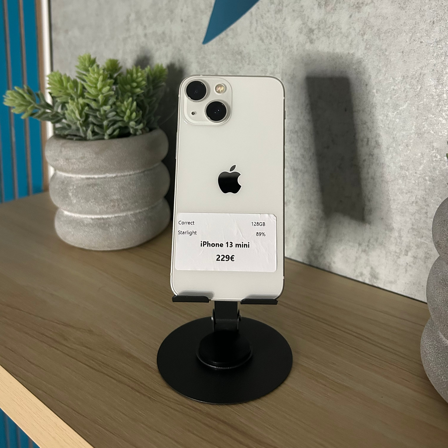 iPhone 13 mini